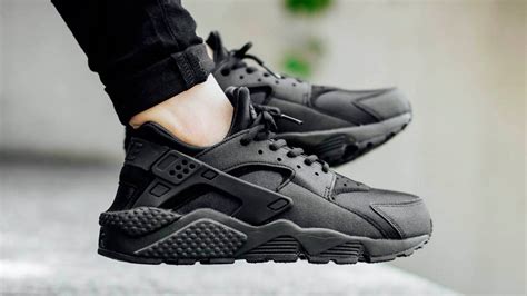 how do air huaraches fit